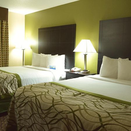 Baymont By Wyndham Holland Hotel Eksteriør billede