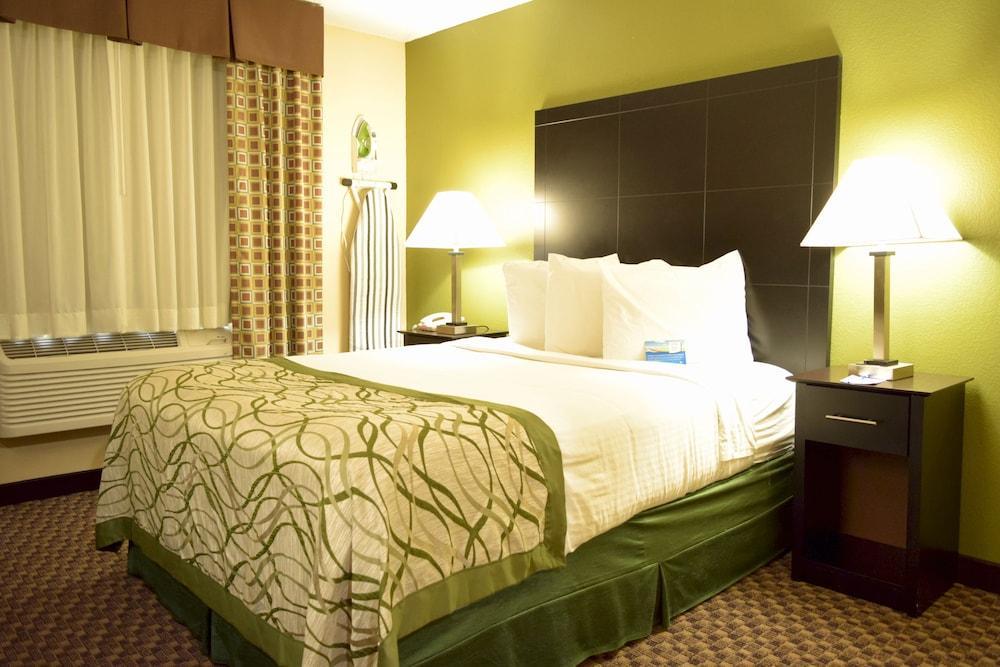 Baymont By Wyndham Holland Hotel Eksteriør billede