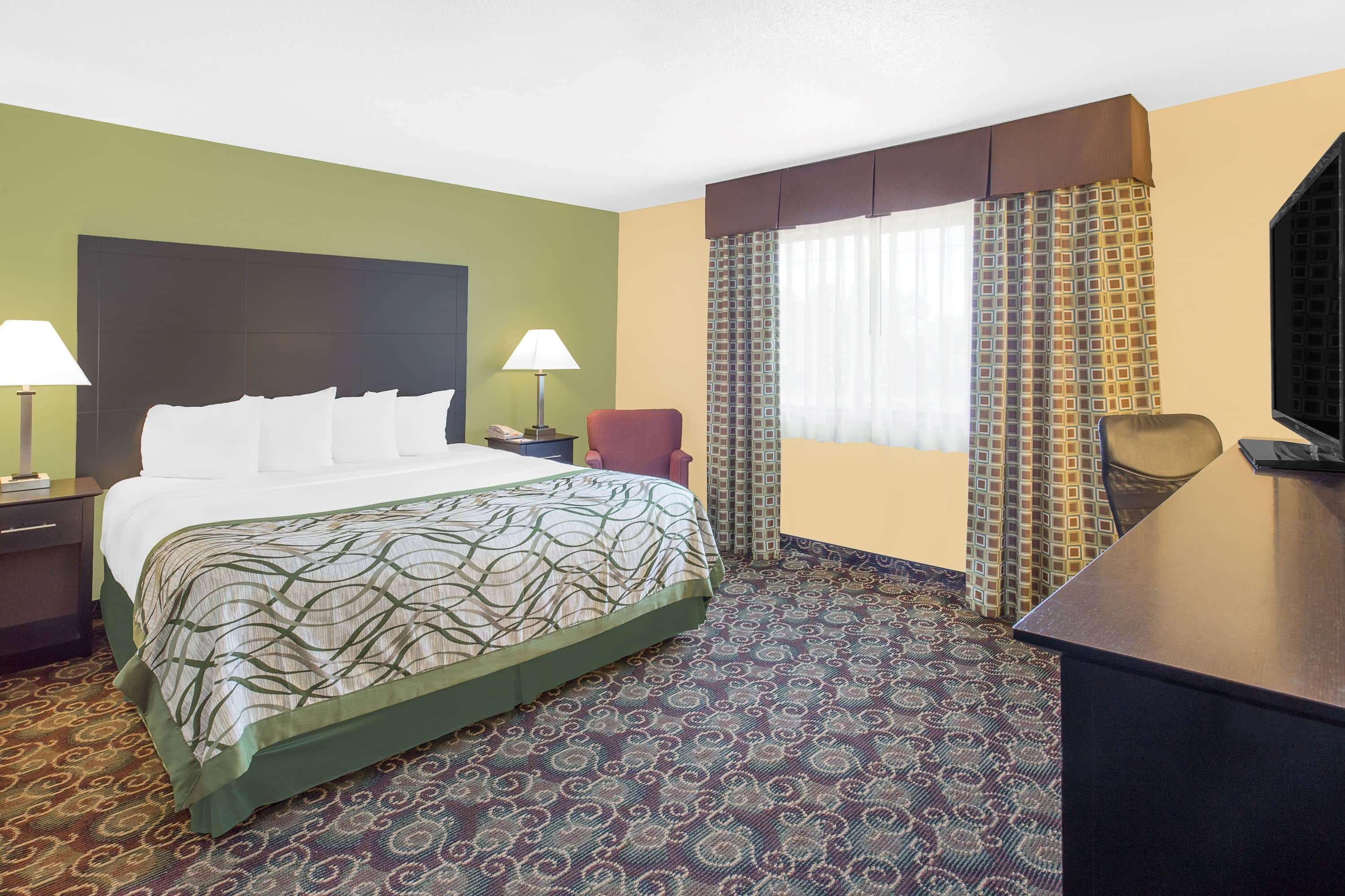 Baymont By Wyndham Holland Hotel Eksteriør billede