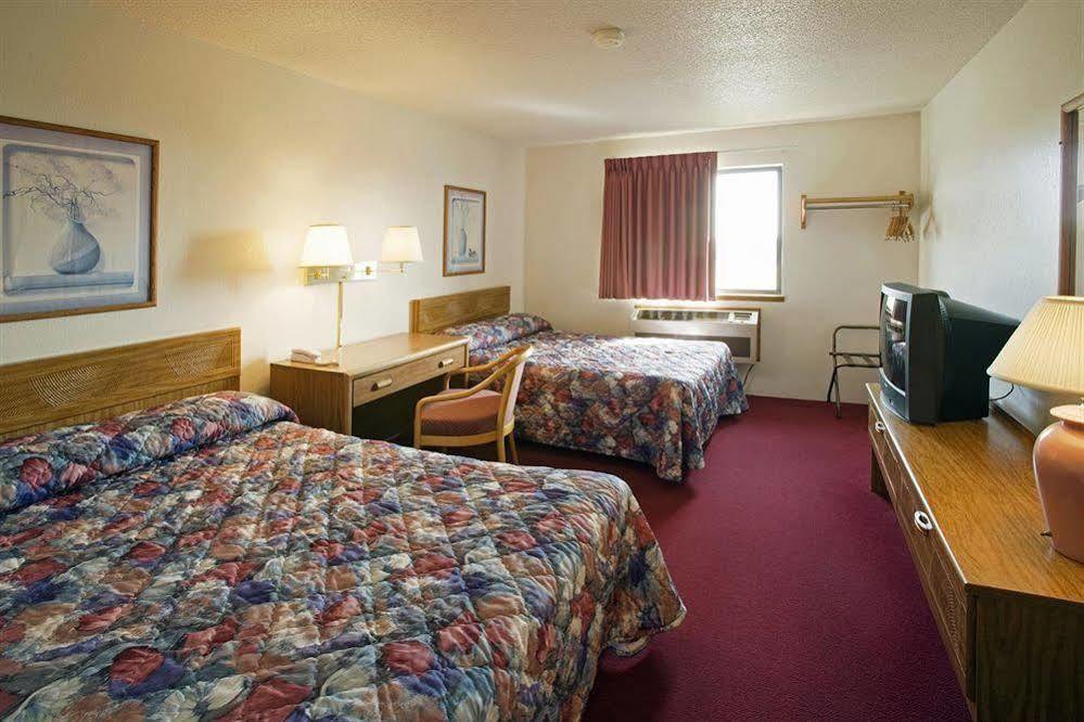 Baymont By Wyndham Holland Hotel Eksteriør billede